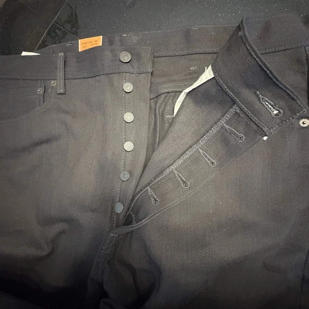 Levi's Men's Black 501 Shrink to Fit Straight Jeans - Picture 6 of 6